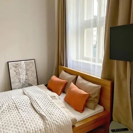 Stylish Near Dejvicka Metro Station Appartement *