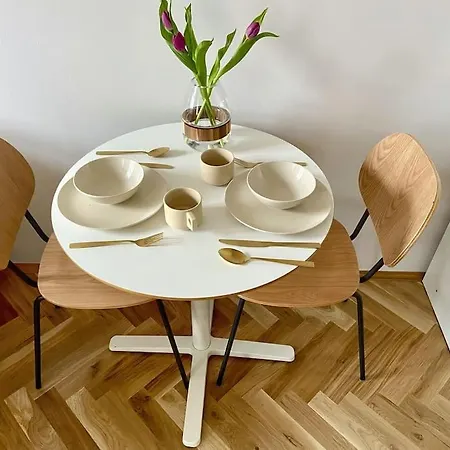 Stylish Near Dejvicka Metro Station Apartment *